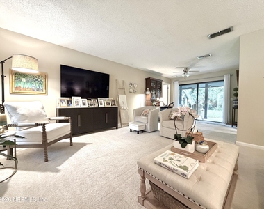 105 Nina Court - Photo Thumbnail 2