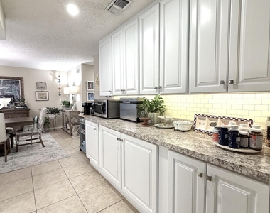 105 Nina Court - Photo Thumbnail 15