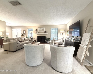 105 Nina Court - Photo Thumbnail 11