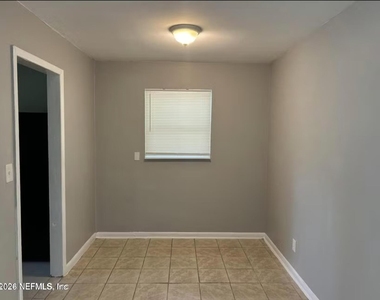 5086 Fredericksburg Avenue - Photo Thumbnail 3