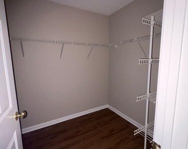 1063 Moosehead Drive - Photo Thumbnail 8