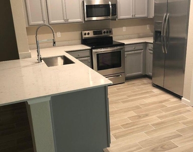 2583 Sandy Dune Drive - Photo Thumbnail 3