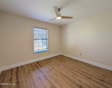 2460 Egrets Glade Drive - Photo Thumbnail 17