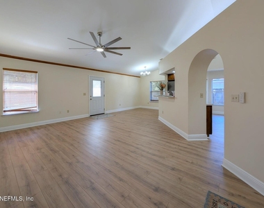 2460 Egrets Glade Drive - Photo Thumbnail 5