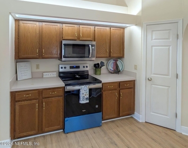 2460 Egrets Glade Drive - Photo Thumbnail 11