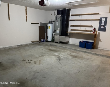 3537 Whisper Creek Boulevard - Photo Thumbnail 4