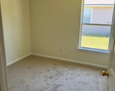 3537 Whisper Creek Boulevard - Photo Thumbnail 8