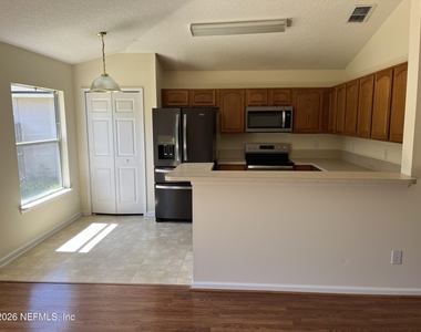 3537 Whisper Creek Boulevard - Photo Thumbnail 17