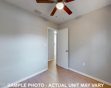 5930 Wilmar Road W - Photo Thumbnail 14