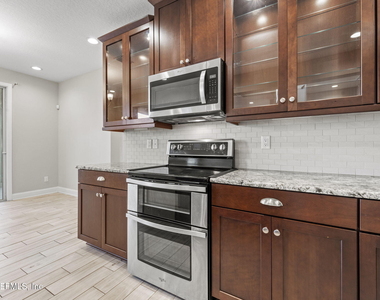7023 Bartram Cove Parkway - Photo Thumbnail 11