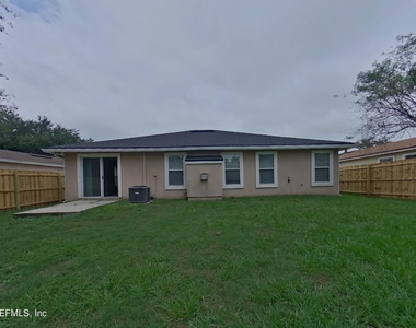 7644 Arancio Drive - Photo Thumbnail 14
