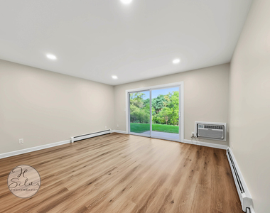 15 Arrowhead Drive - Photo Thumbnail 2