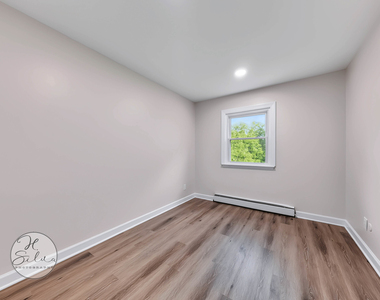 15 Arrowhead Drive - Photo Thumbnail 8