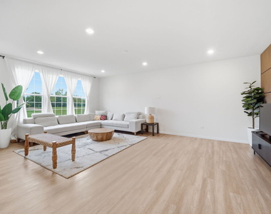 24618 W Alexis Lane - Photo Thumbnail 11