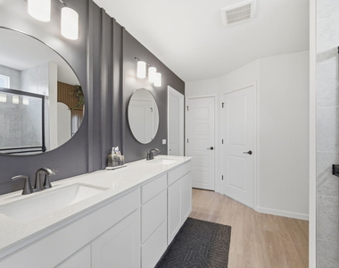 24618 W Alexis Lane - Photo Thumbnail 27