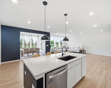 24618 W Alexis Lane - Photo Thumbnail 15