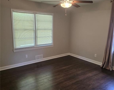 3305 Flowers Drive - Photo Thumbnail 23