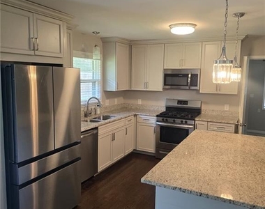 3305 Flowers Drive - Photo Thumbnail 13
