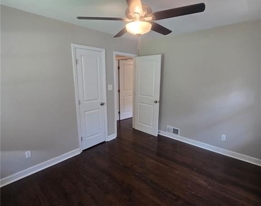 3305 Flowers Drive - Photo Thumbnail 24