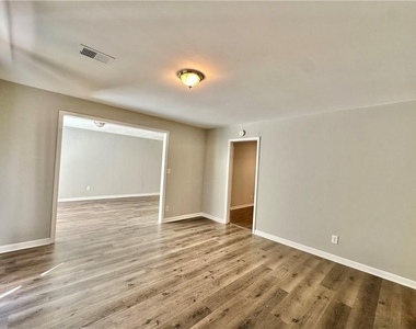 1223 Pineglen Drive - Photo Thumbnail 1