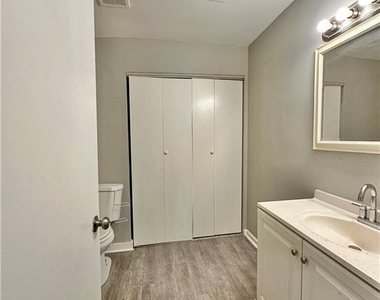 1223 Pineglen Drive - Photo Thumbnail 9
