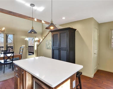 196 Grayson Pointe - Photo Thumbnail 20