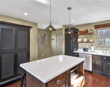 196 Grayson Pointe - Photo Thumbnail 21