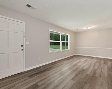 649 Oakland Way - Photo Thumbnail 12