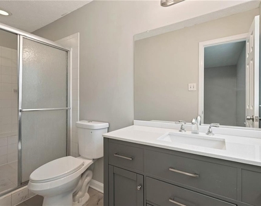 649 Oakland Way - Photo Thumbnail 32