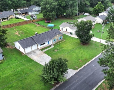 649 Oakland Way - Photo Thumbnail 7