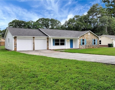 649 Oakland Way - Photo Thumbnail 2