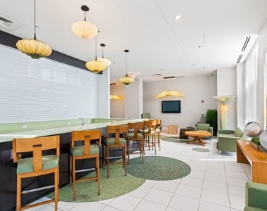 123 S Green Street - Photo Thumbnail 26