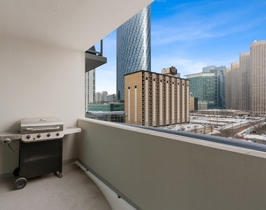123 S Green Street - Photo Thumbnail 23