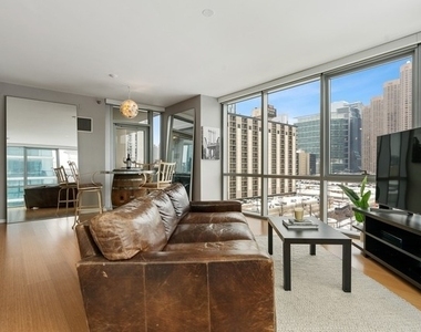 123 S Green Street - Photo Thumbnail 3