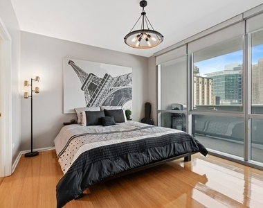 123 S Green Street - Photo Thumbnail 14