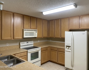 8204 White Falls Boulevard - Photo Thumbnail 35