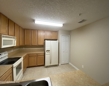 8204 White Falls Boulevard - Photo Thumbnail 36