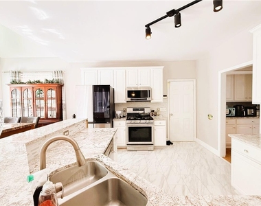 2834 Gavin Place - Photo Thumbnail 12