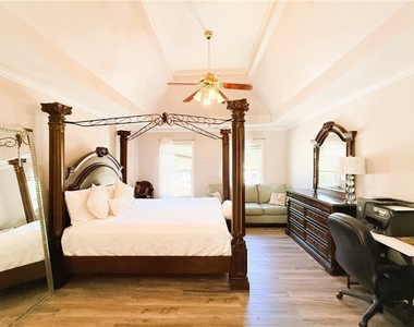 2834 Gavin Place - Photo Thumbnail 17