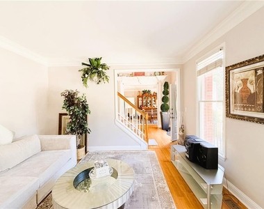 2834 Gavin Place - Photo Thumbnail 7