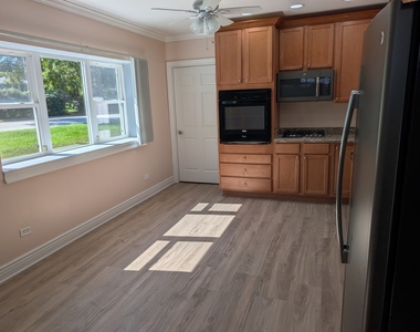 2515 E Cass Street - Photo Thumbnail 6