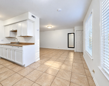 1344 Cove Drive - Photo Thumbnail 8