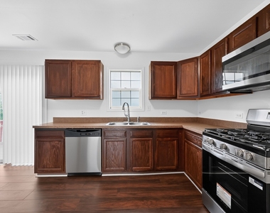 1301 Berkeley Avenue - Photo Thumbnail 20