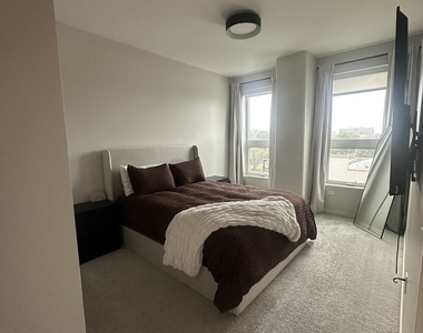 100 N Haven Avenue - Photo Thumbnail 4