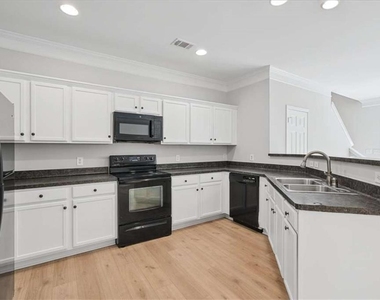 3303 Fernview Drive - Photo Thumbnail 14