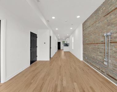 3816 S Honore Street - Photo Thumbnail 2