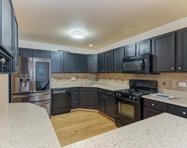 10018 Thornton Way - Photo Thumbnail 14