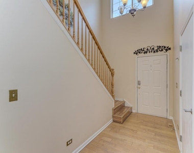 10018 Thornton Way - Photo Thumbnail 6