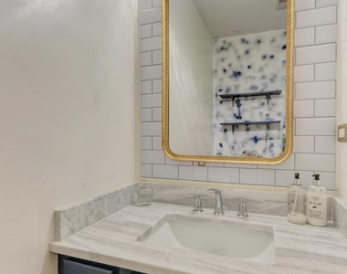 10018 Thornton Way - Photo Thumbnail 17