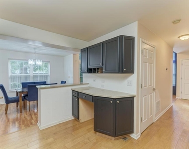 10018 Thornton Way - Photo Thumbnail 15